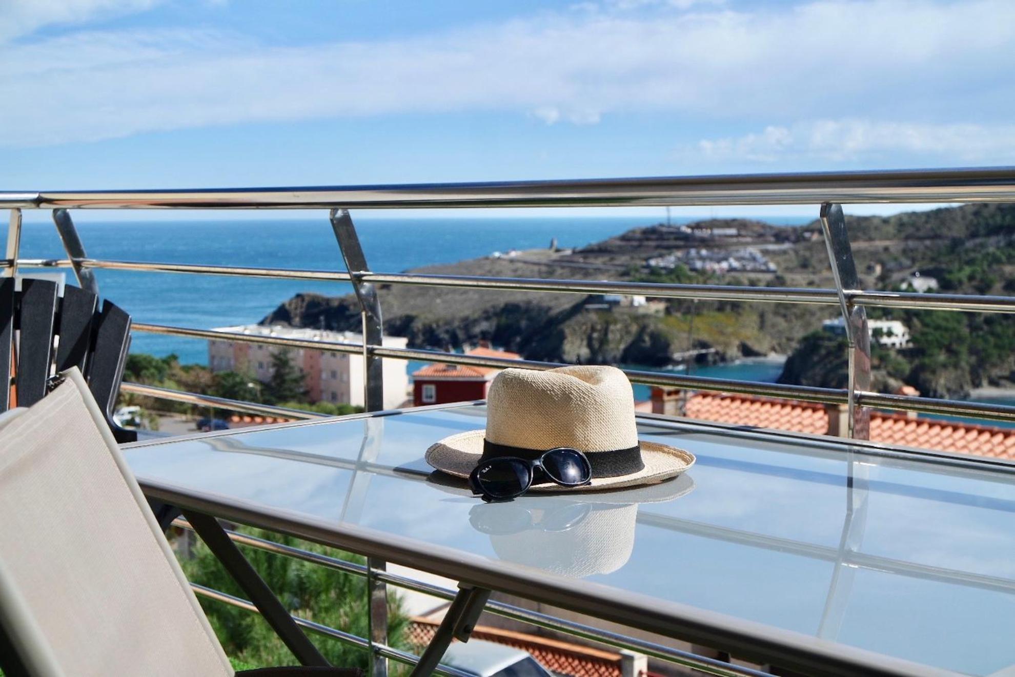 Residence Costa Vermella, Vue Mer Et Montagne Au Calme Cerbère Exteriér fotografie